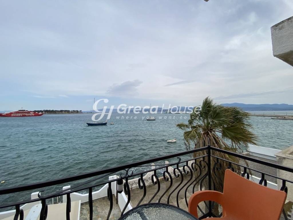 Παραθαλλάσιο ξενοδοχείο προς πώληση στην Έυβοια