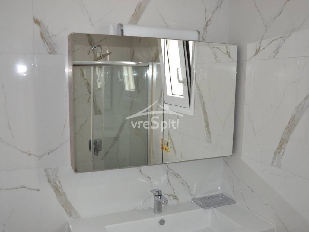 ΑΠΟΨΗ ΜΠΑΝΙΟΥ