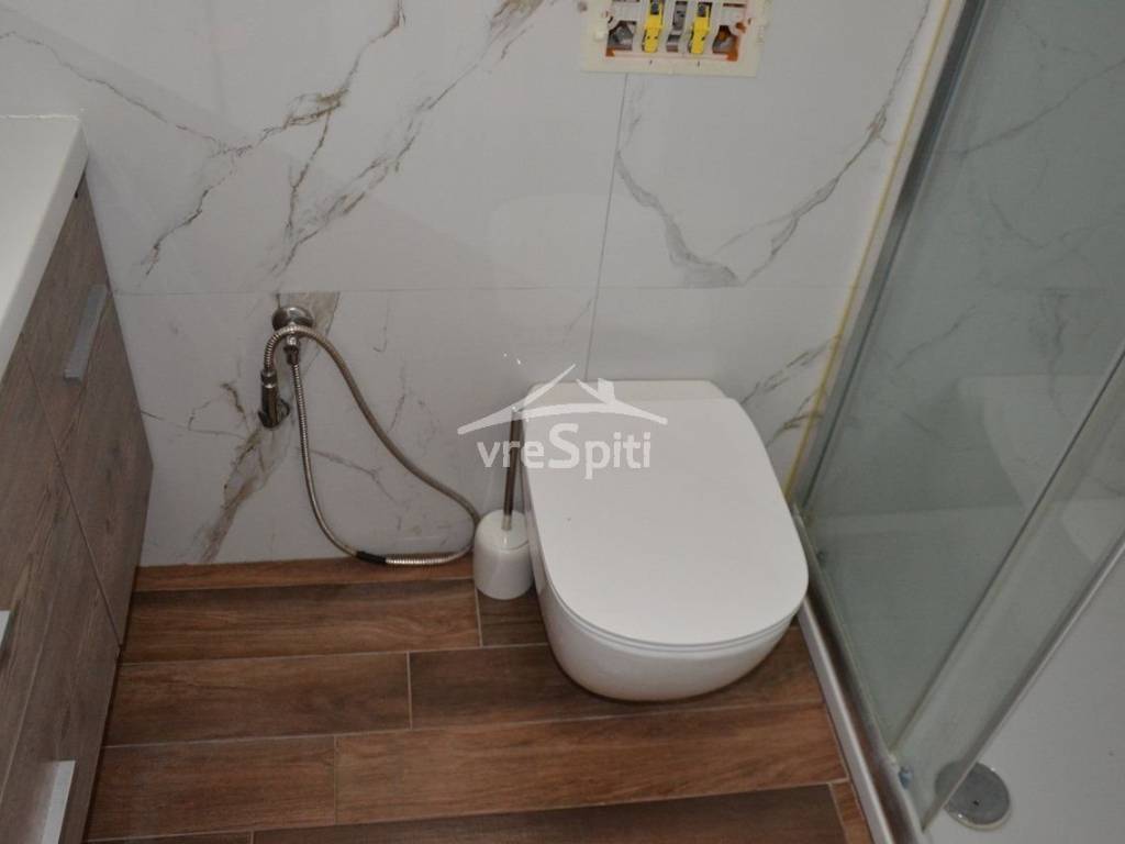 ΑΠΟΨΗ ΜΠΑΝΙΟΥ