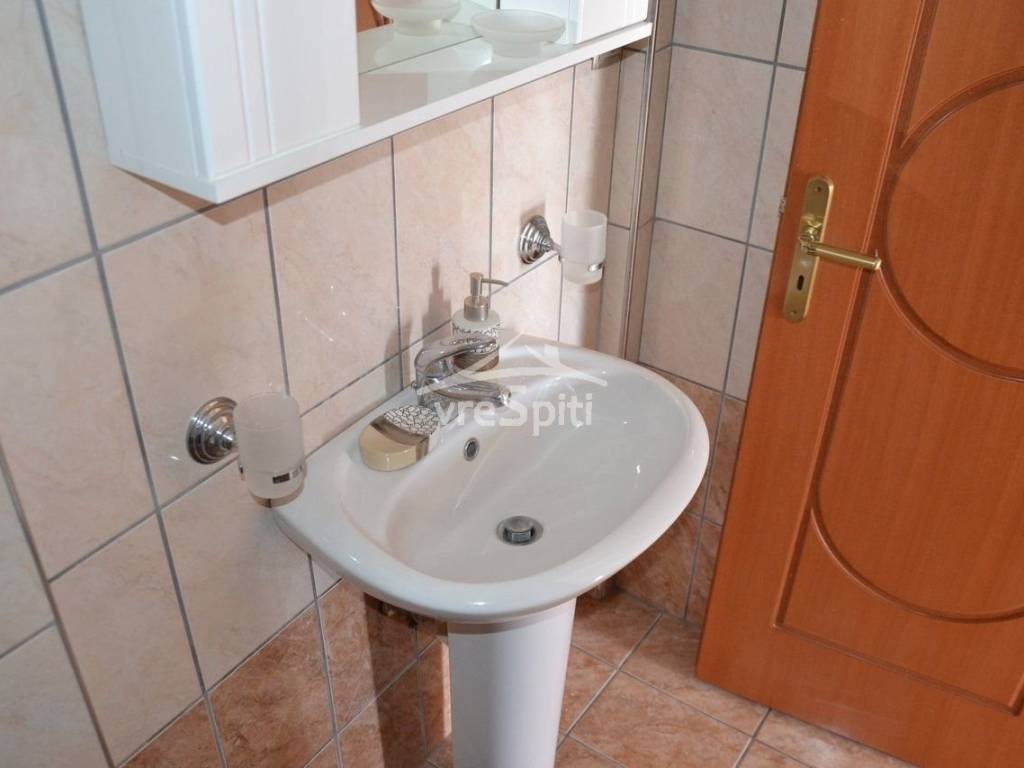 ΑΠΟΨΗ ΛΟΥΤΡΟΥ