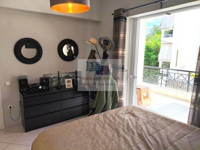 BEDROOM I - SIDE VERANDA