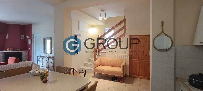 Κουζινοσαλονοτραπεζαρία