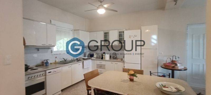 Κουζινοσαλονοτραπεζαρία