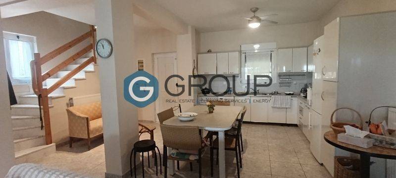 Κουζινοσαλονοτραπεζαρία