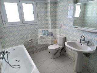 BATHROOM I