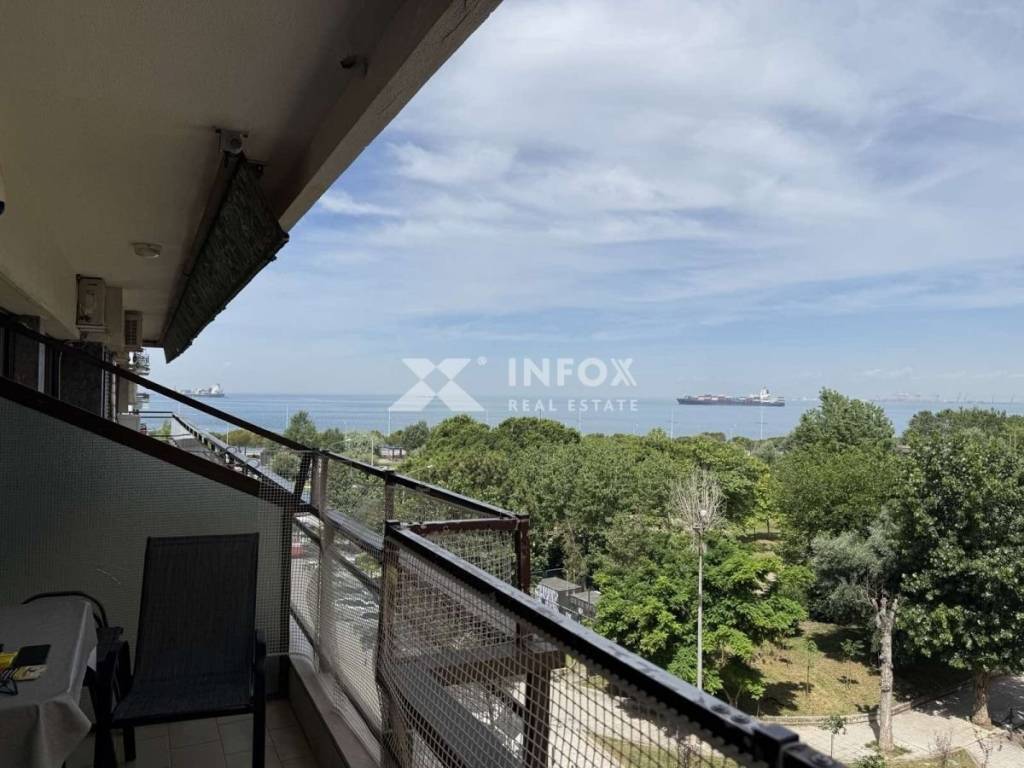 Θέα από μπαλκόνι