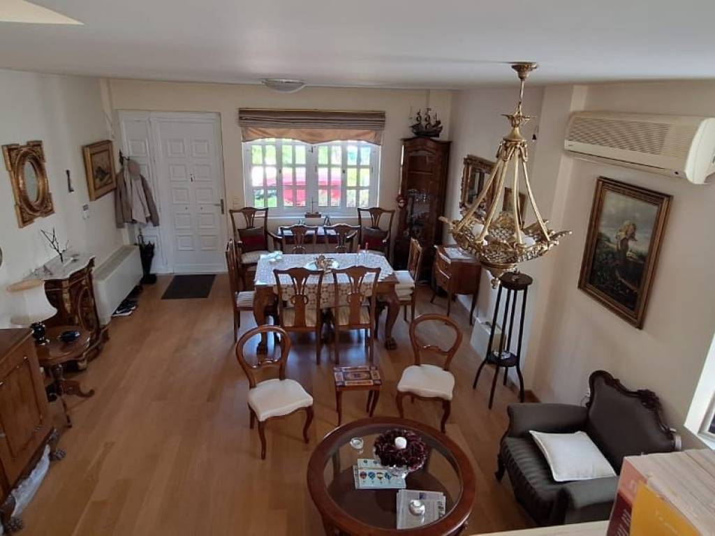 153 sq.m. 2nd level maisonette