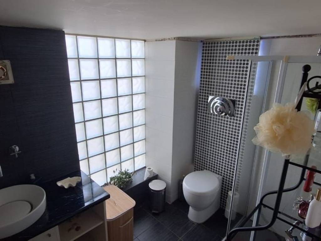 153 sq.m. 2nd level maisonette