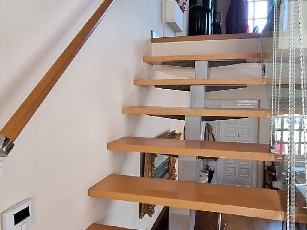 153 sq.m. 2nd level maisonette