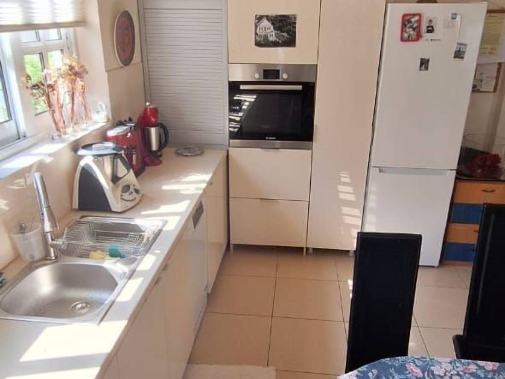 153 sq.m. 2nd level maisonette