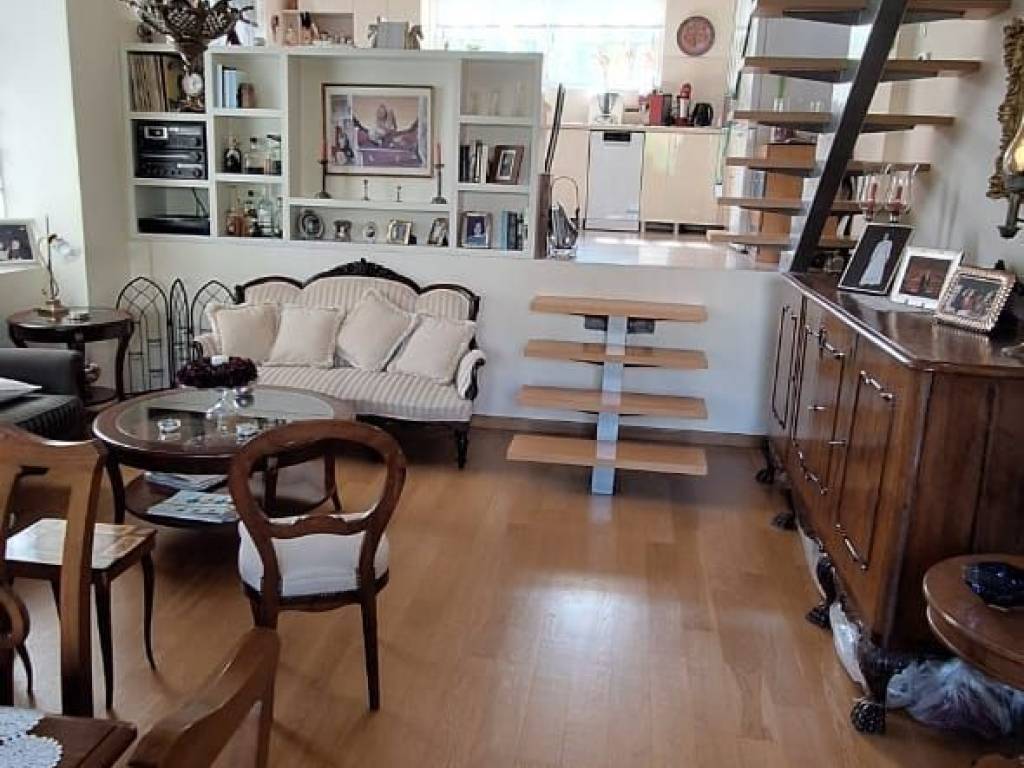 153 sq.m. 2nd level maisonette