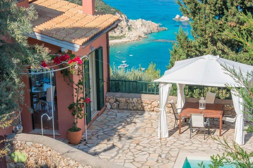 BILA 106 T.M. STON AGIO NIKETA-LEYKADA