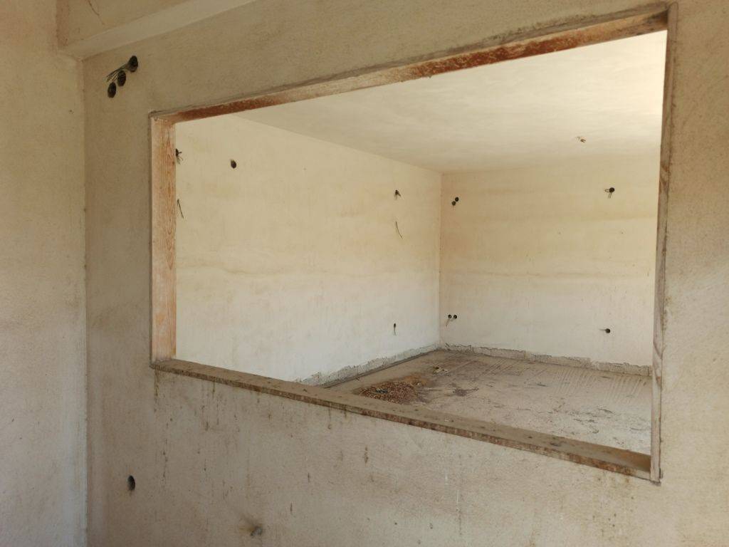 ENIAIOS CHOROS SALONI-TRAPEZARIA