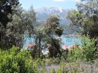 Η θέα προς το κόλπο του Βλυχού από το οικόπεδο