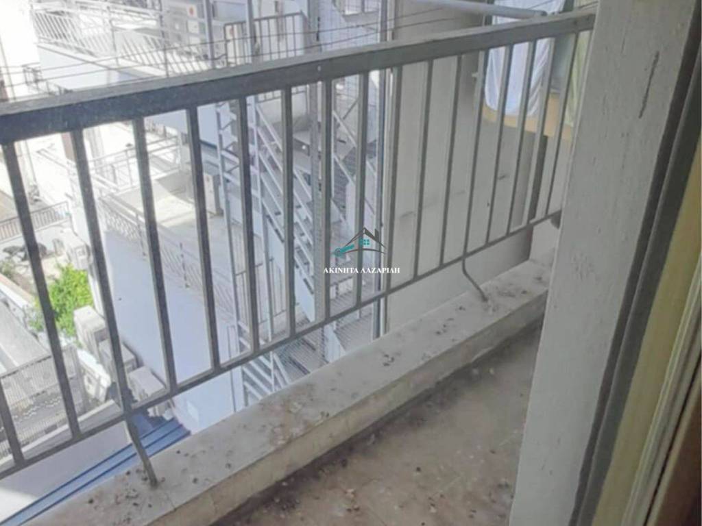 Οπίσθιο Μπαλκόνι