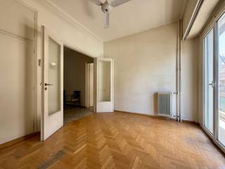 exarcheia_residential_apartment_for_sale