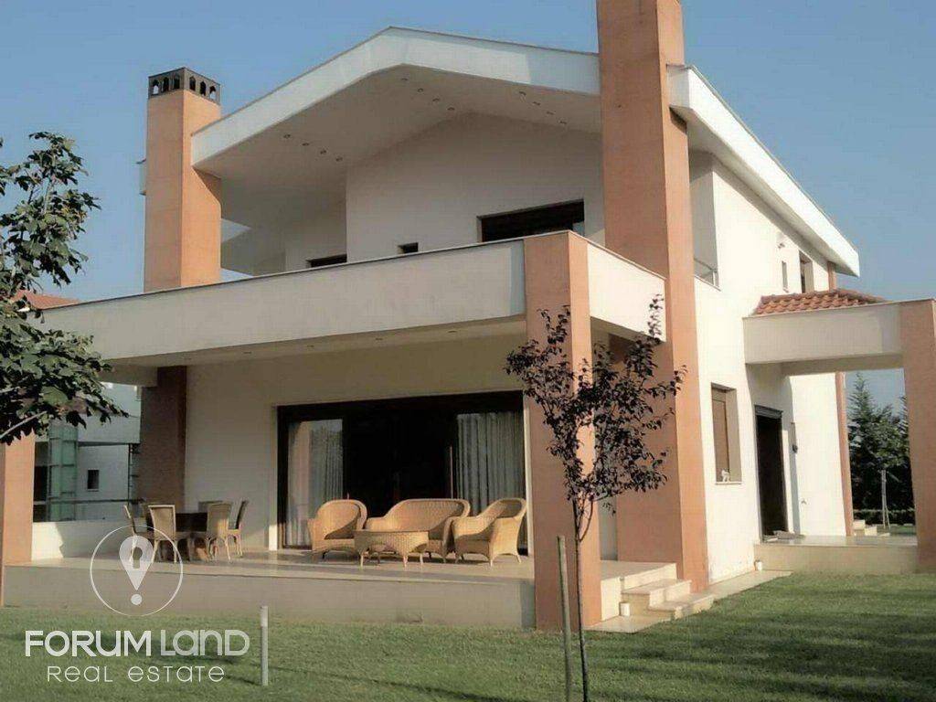 Forumland Real Estate, Εξωτερική Όψη