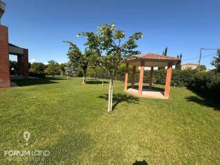 Forumland Real Estate, Ιδιωτικός κήπος