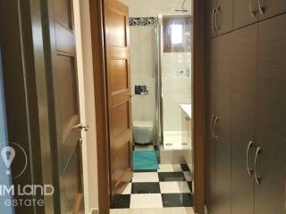 Forumland Real Estate, Μπάνιο