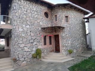 ΜΟΝΟΚΑΤΟΙΚΙΑ