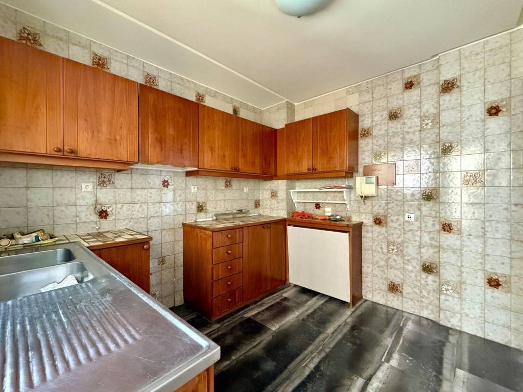 exarcheia_residential_apartment_for_rent