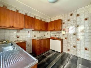 exarcheia_residential_apartment_for_rent