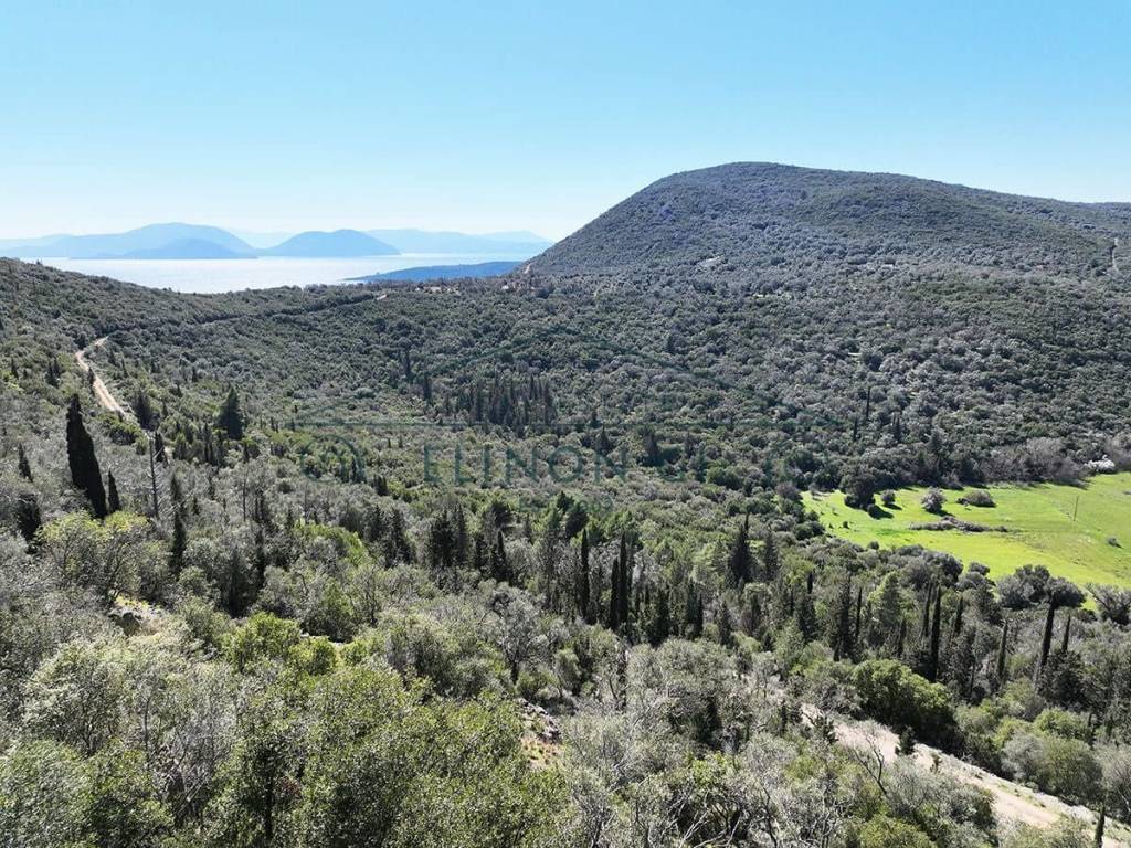 Το οικόπεδο με την όμορφη θέα