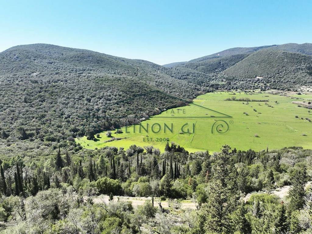 Το οικόπεδο με την όμορφη θέα