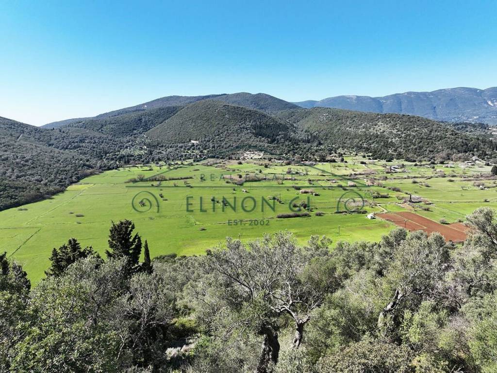 Το οικόπεδο με την όμορφη θέα