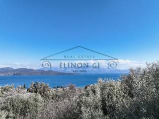 Η καταπληκτική θέα από το αγροτεμάχιο