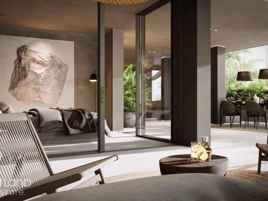 Forumland Real Estate, interior