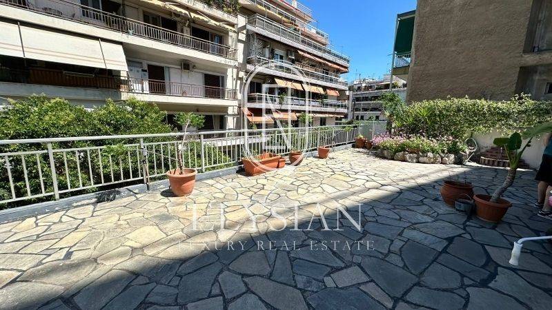 Θέα από μπαλκόνι