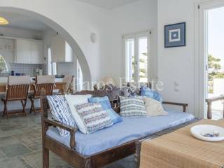 Σαλοκουζίνα με τραπεζαρία