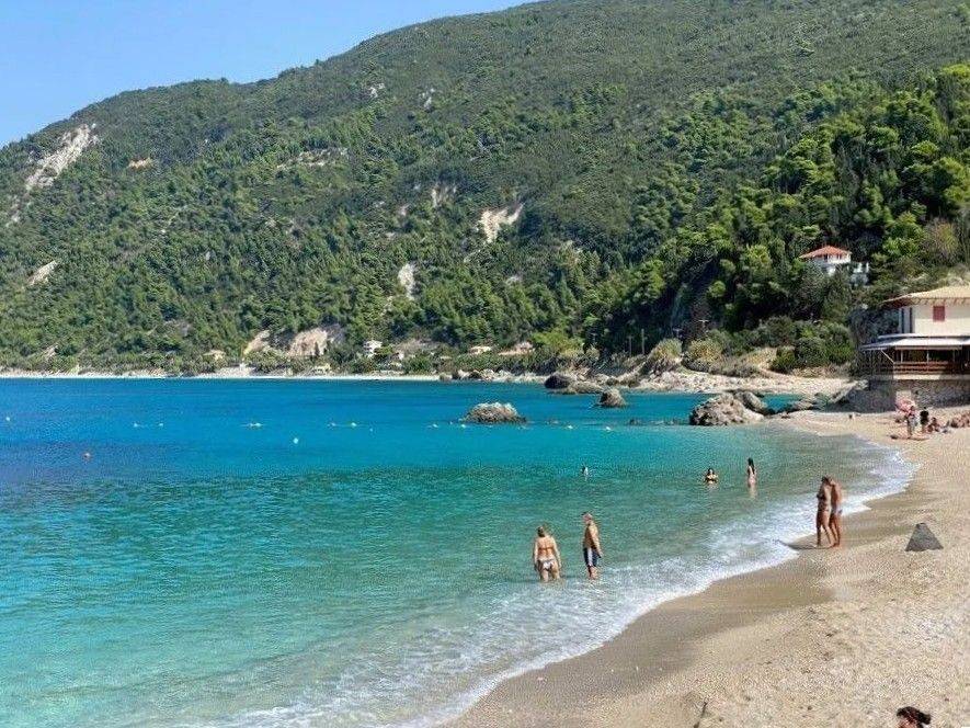 Ο ΑΓΙΟΣ ΝΙΚΗΤΑΣ ΕΧΕΙ ΠΟΛΥ ΟΜΟΡΦΕΣ ΠΑΡΑΛΙΕΣ