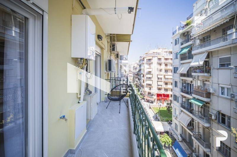 Θέα από μπαλκόνι