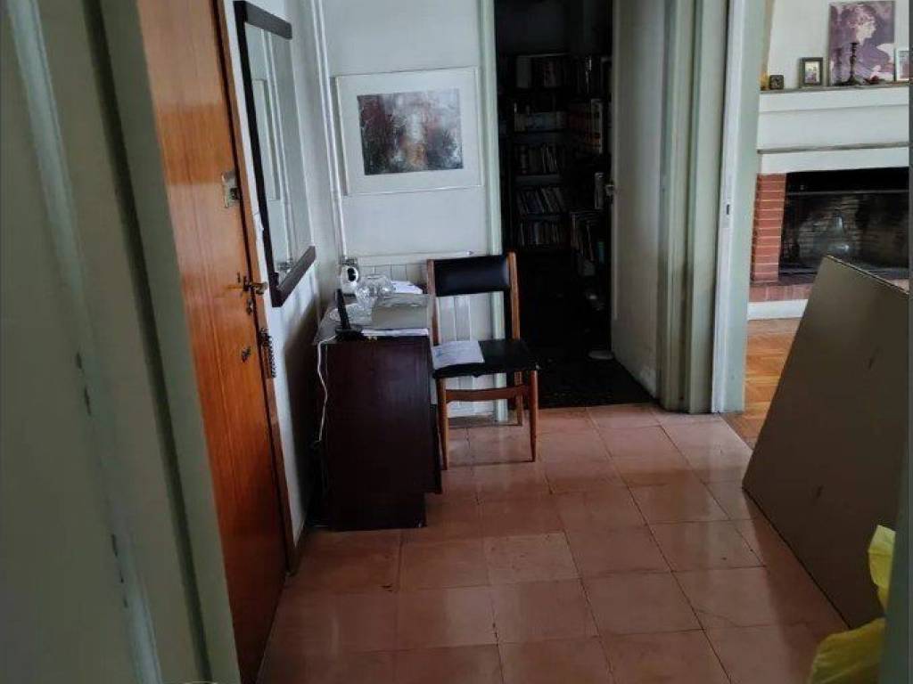 Forumland Real Estate, Είσοδος