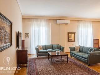 Forumland Real Estate, Σαλόνι