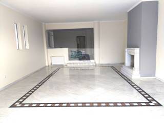 LIVING ROOM WITH FIREPLACE