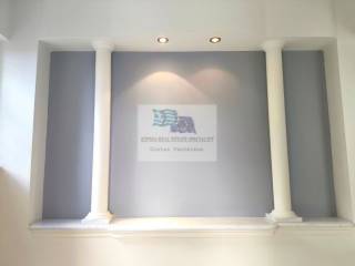 VIEW OF THE LIVING ROOM