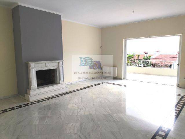 LIVING ROOM WITH FIREPLACE