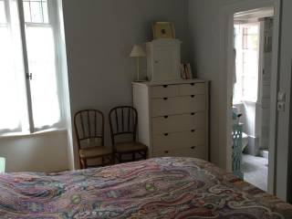 Mia alle apopse tes kyrias krebatokamaras