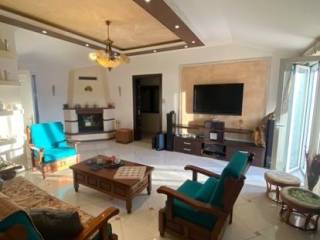 Σαλόνι με τζάκι