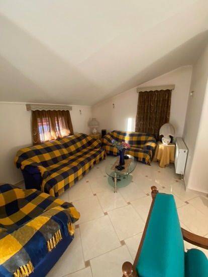 Σαλόνι με τζάκι