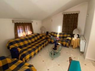 Σαλόνι με τζάκι