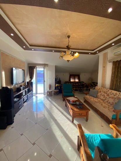 Σαλόνι με τζάκι