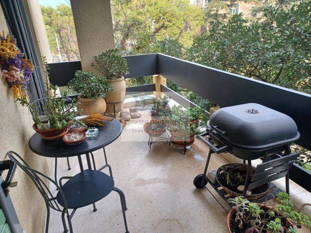 KITCHEN&#039;S BALCONY