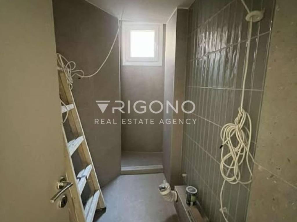 Μπάνιο,Διάδρομος