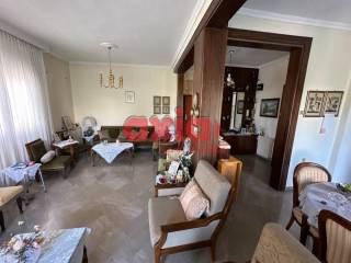 Καβάλα, Άγιος Λουκάς: Πωλείται γωνιακό 