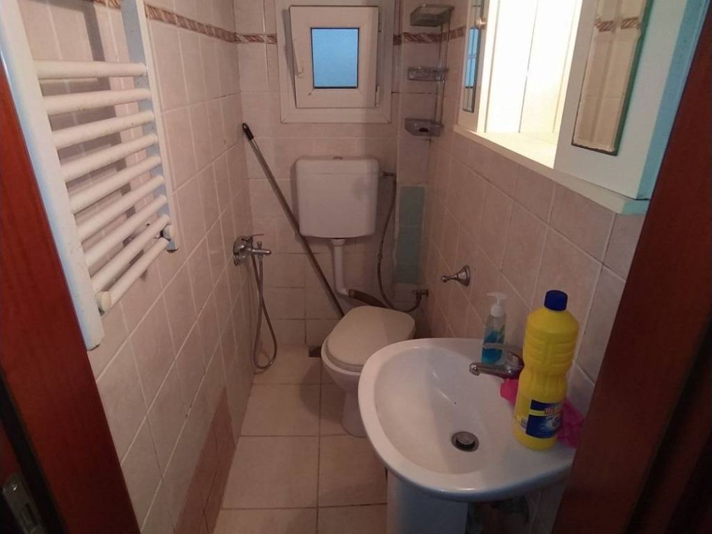 ANYPLACE MESITIKES YPERESIES