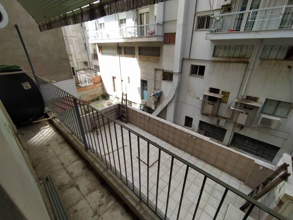 ANYPLACE MESITIKES YPERESIES